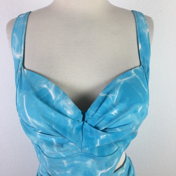 Torrid Light Blue Twist Front Ocean 2 Piece Swim - Picture 3 of 12